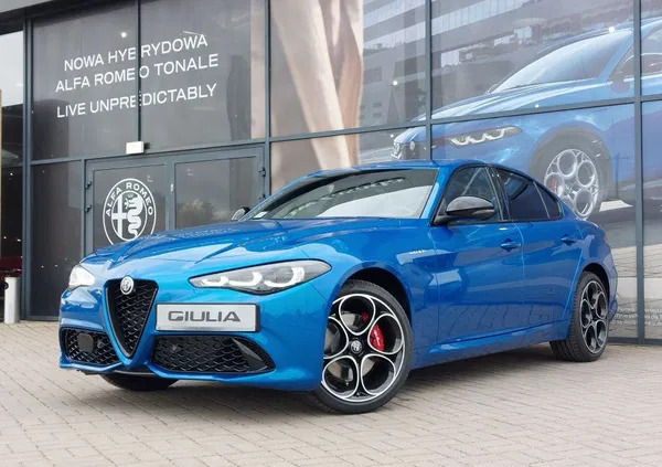 alfa romeo łódzkie Alfa Romeo Giulia cena 219900 przebieg: 5000, rok produkcji 2023 z Stawiski